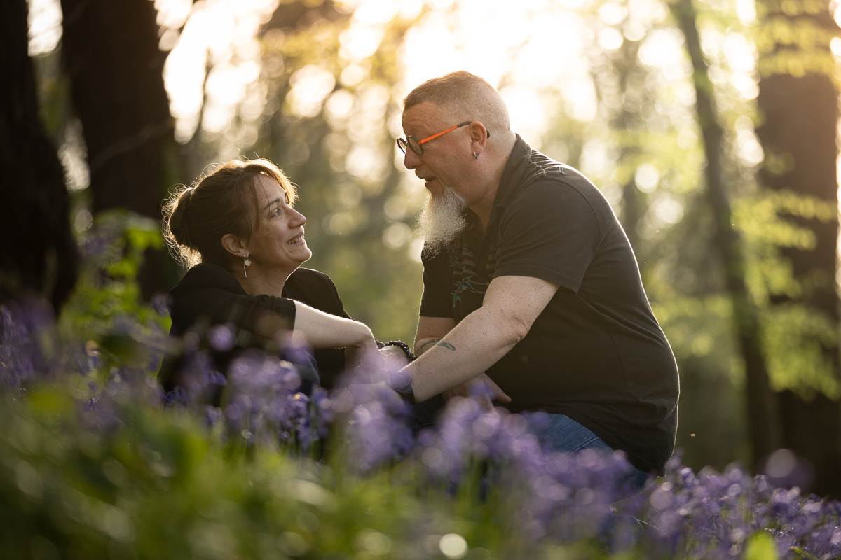 couple foret couche de soleil seance photo professionnelle