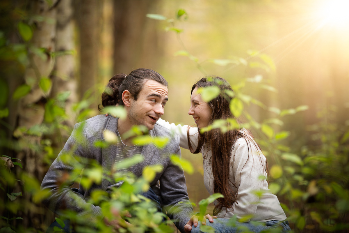 couple foret seance photo professionnelle