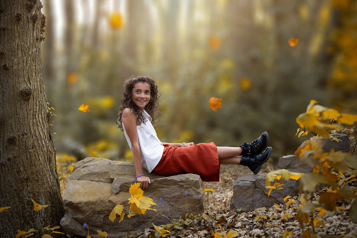 Jeune fille enfant foret seance photo pro