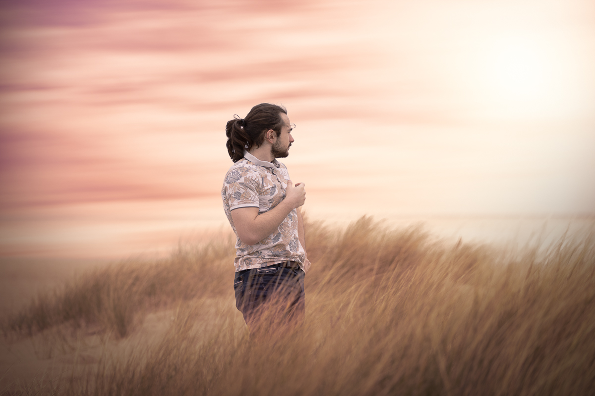 seance photo en solo sur la plage homme
